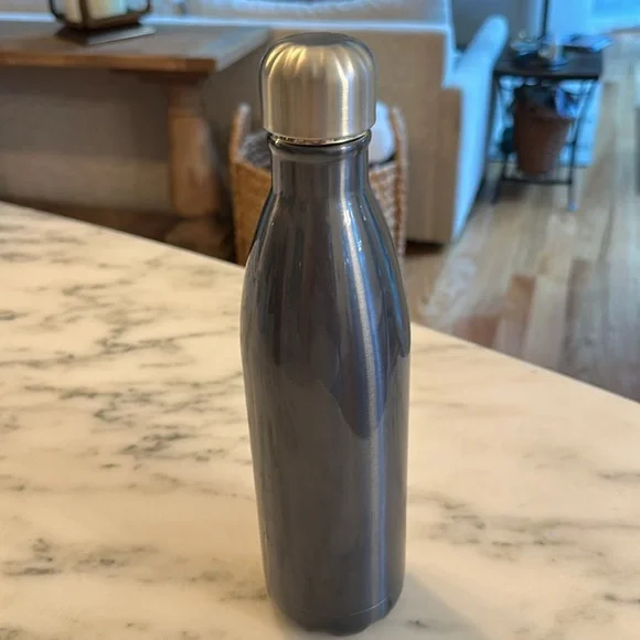 S’well 25oz Stainless Bottles w/lids, Set of 3, Like New Condition - Picture 6 of 7